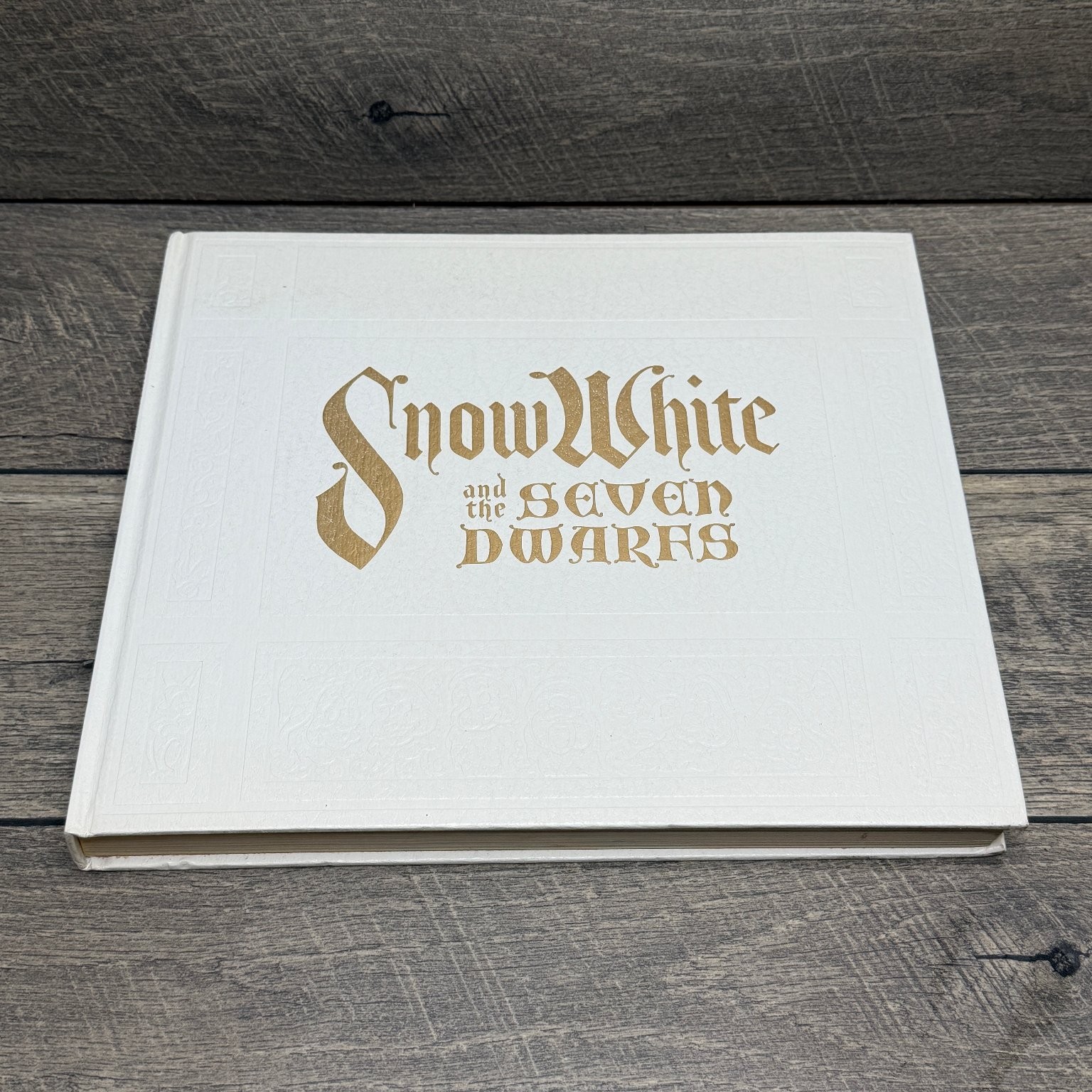 Snow White and the Seven Dwarfs Walt Disney 1979 Illustrated Hardcover Viking