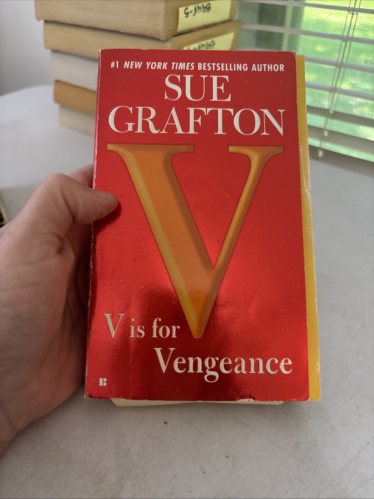 Lot fo 10 – Sue Grafton – Kinsey Millhone Ser. – Mass paperbacks – Free Shipping