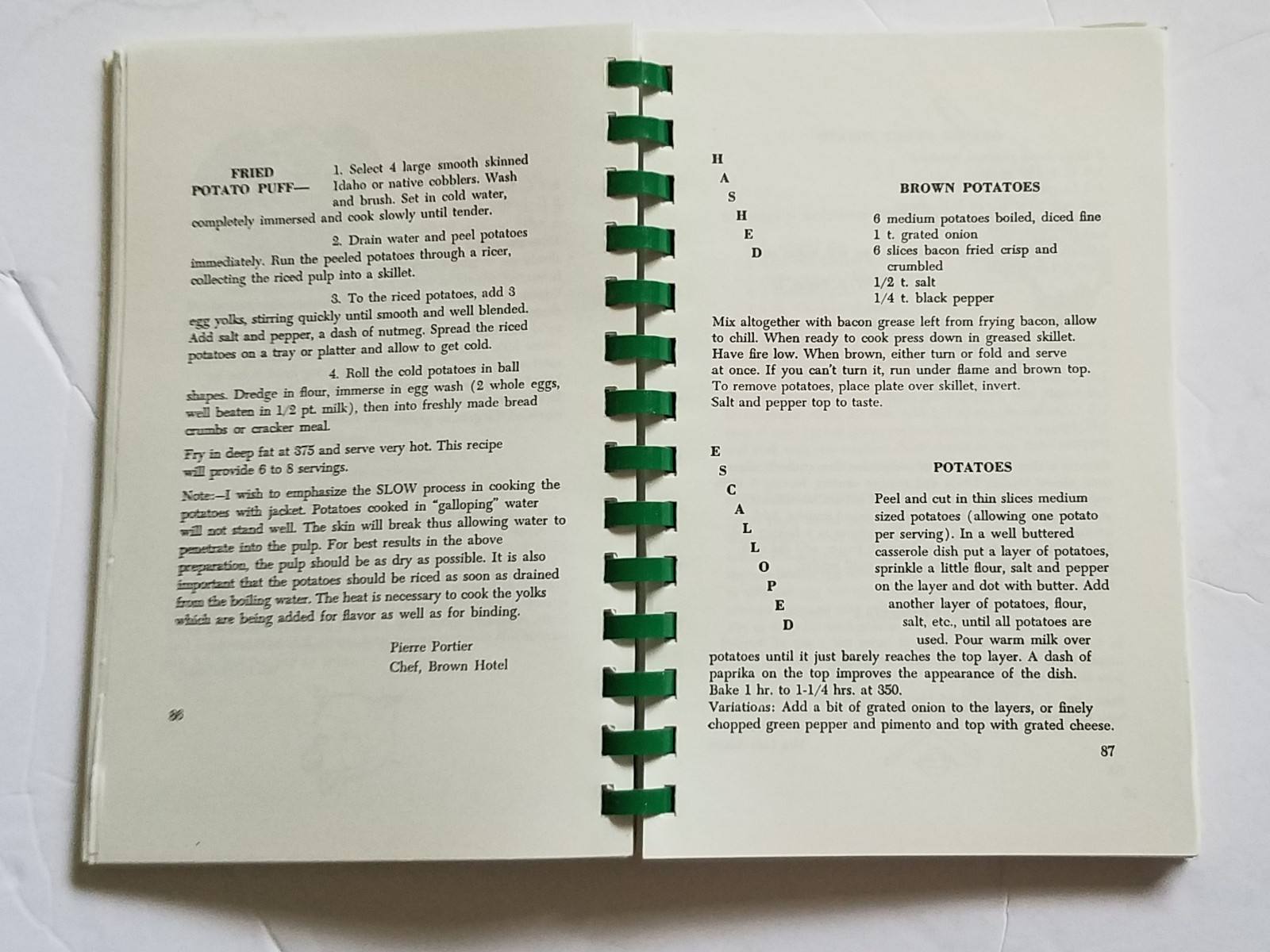 Cabbage Patch, Famous Kentucky Recipes. Cookbook. Louisville. 1972. 216 Pages