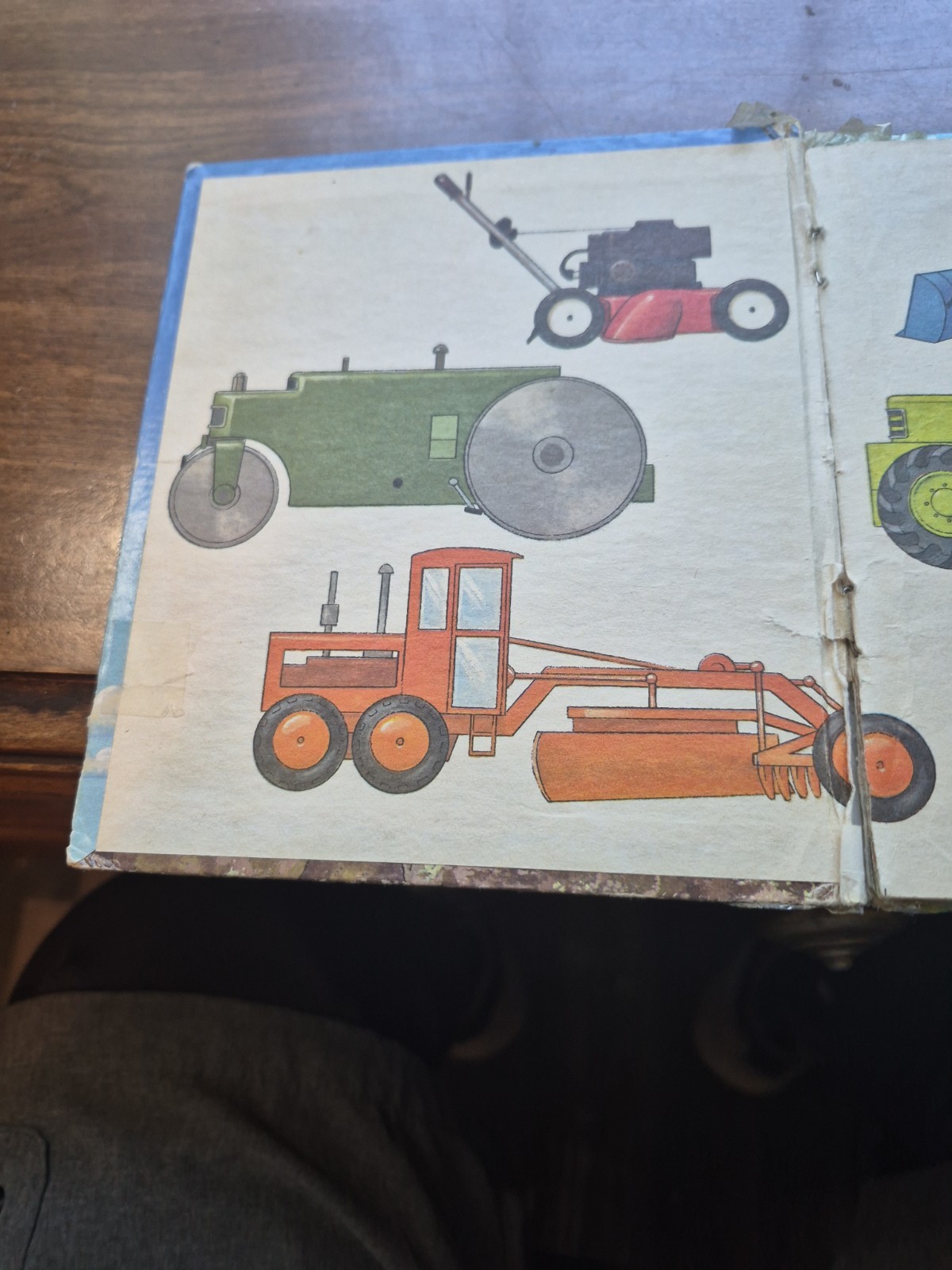 Busy Machines – David L. Harrison. Richard Walz, Illus. Golden Book 1985 – VG
