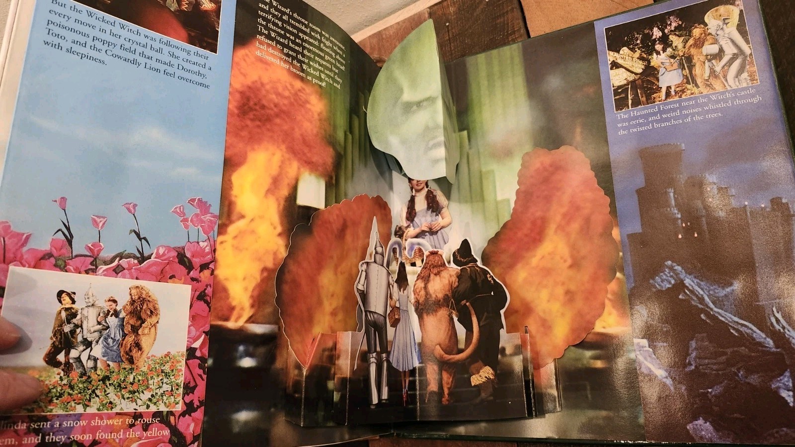 The Wizard Of Oz 3 Dimensional Hard Cover Popup Book With CD The Film Classic