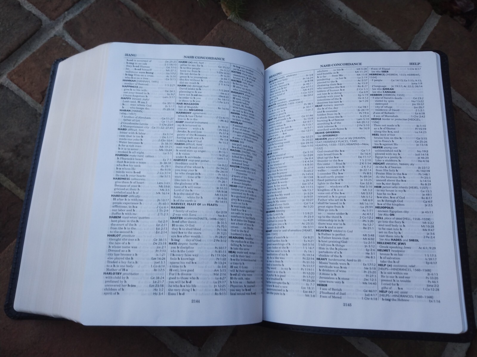 NASB 1977 Thompson Chain-Reference Bible, Bonded Leather Black, Red Letter