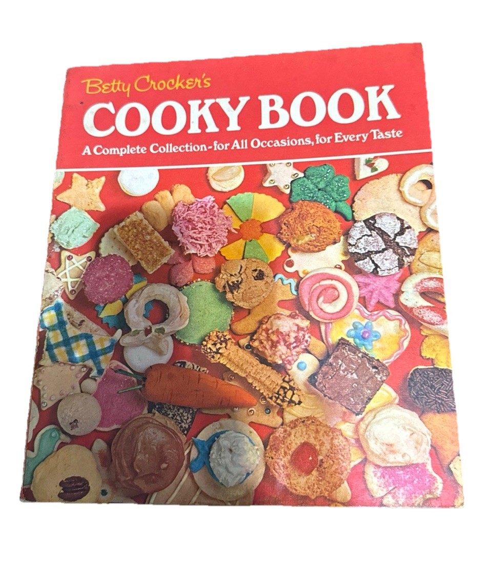Betty Crocker Cooky Book, Ring/Wire Bound, 1971, Baking, Vintage, Golden Press