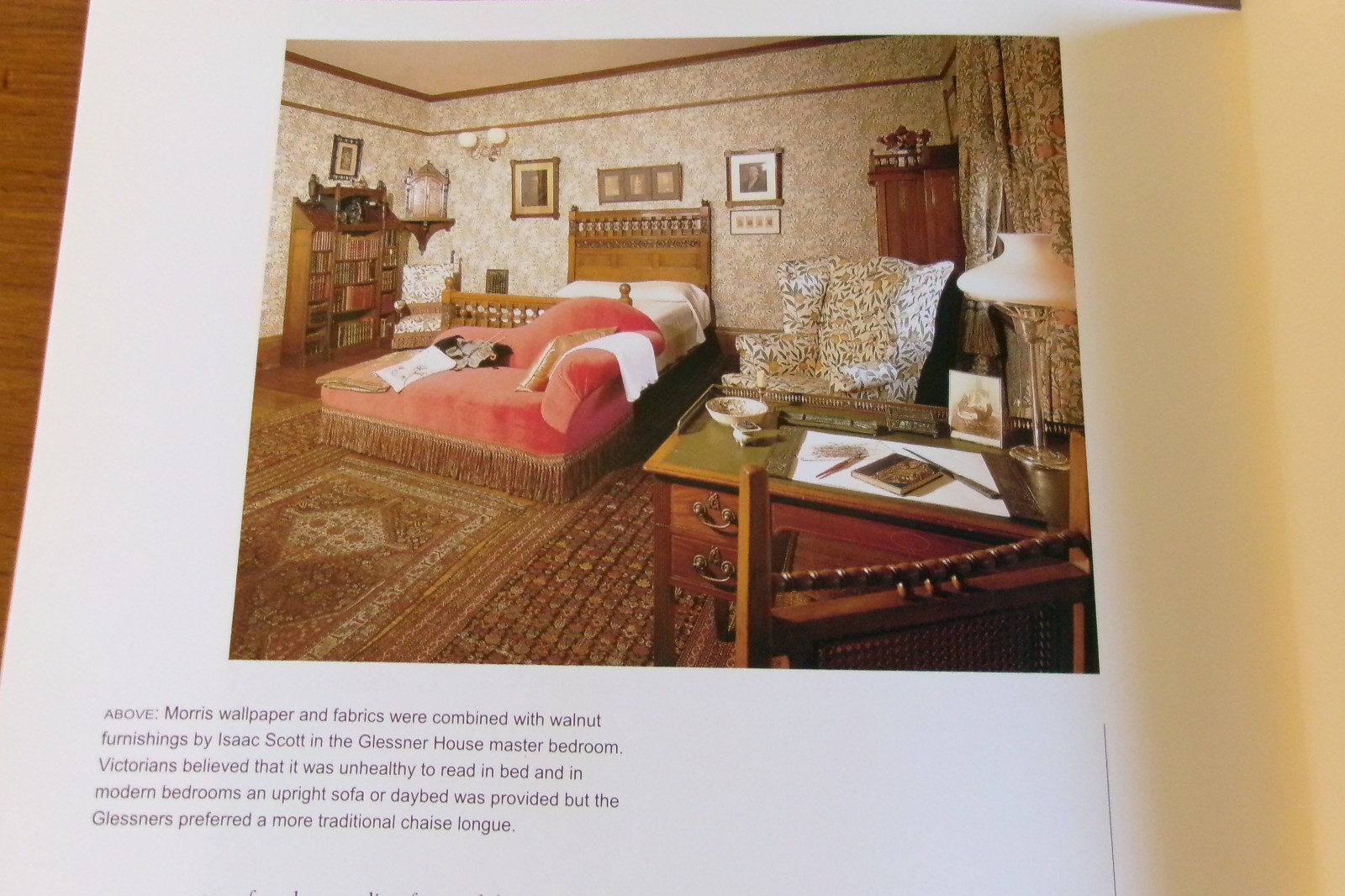 Arts & Crafts Lifestyle and Design by Wendy Hitchmough c. 2000 Hardcover