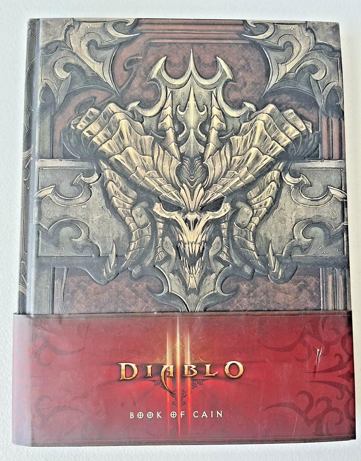 Diablo III: Book of Cain by Blizzard Entertainment and Deckard Cain 2012