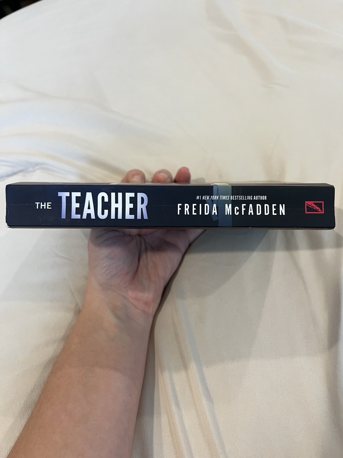 The Teacher – paperback McFadden, Freida