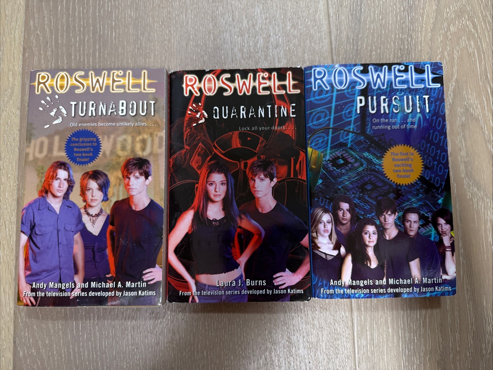Roswell Pursuit Quarantine Turnabout Books BRAND NEW RARE