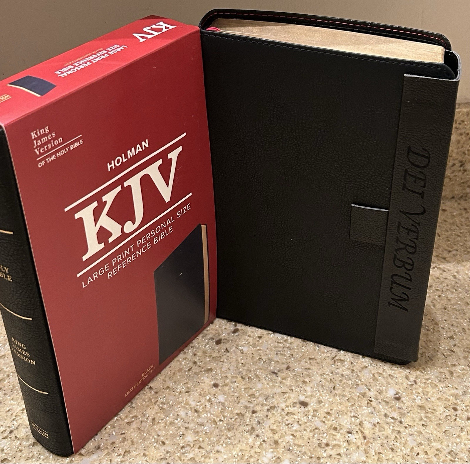 KJV MAGNETIC CLOSURE LARGE PRINT(11.25 Pt) Dei Verbum ENGRAVED Leathersoft Bible