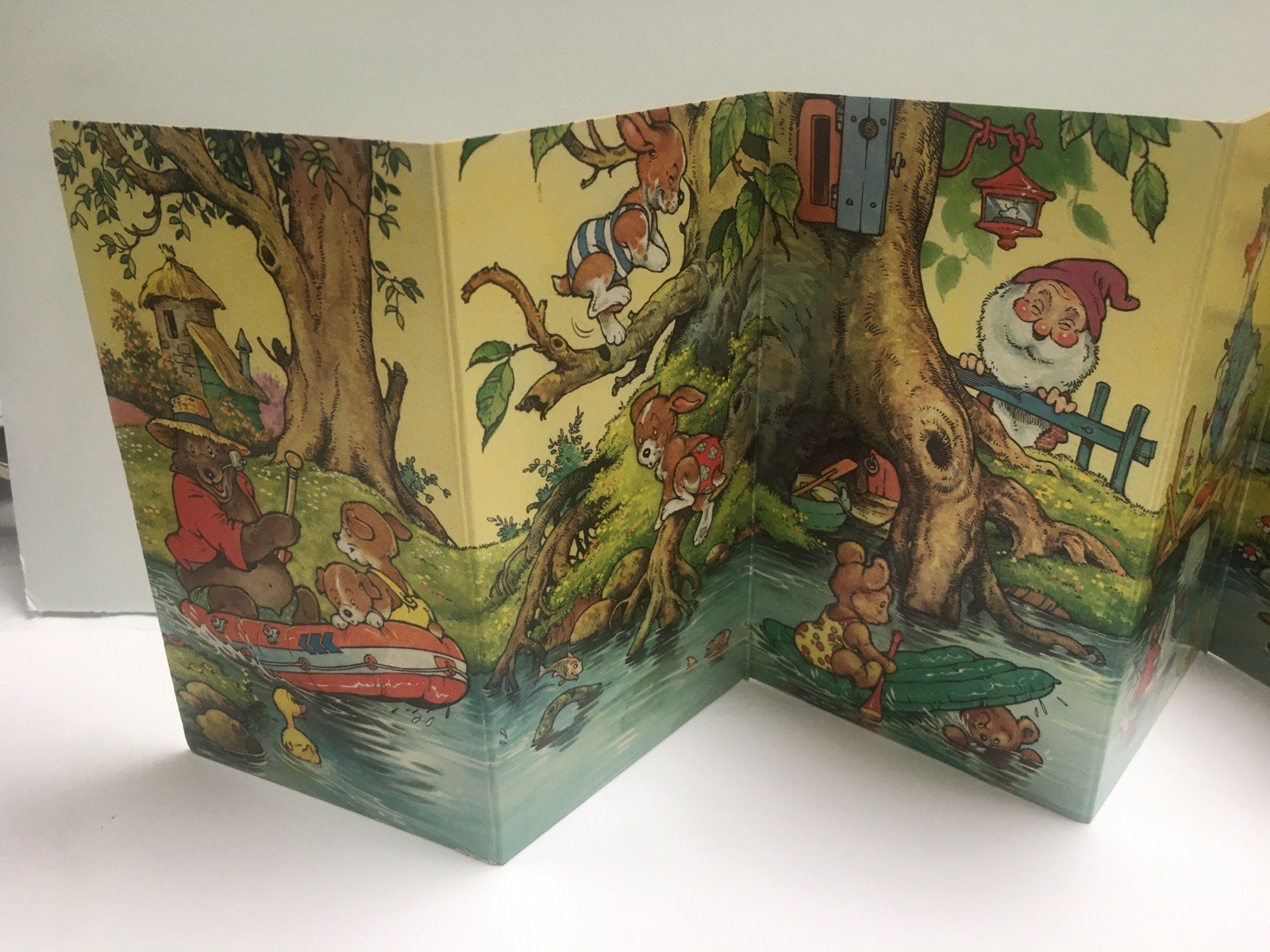 Children’s Characters Fun Fold Out Cardboard Book Colorful Holland 1984 Vintage