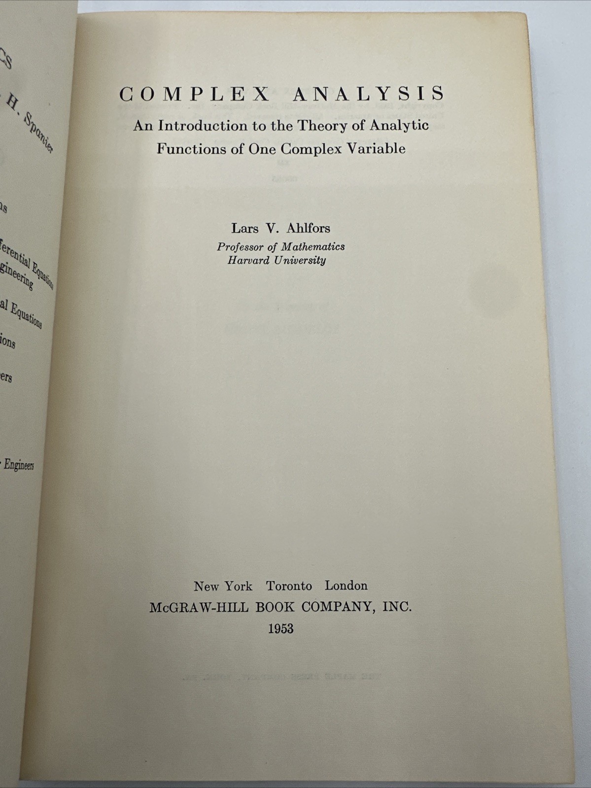 Complex Analysis Lars Ahlfors 1953 One Complex Variable 247 Pages