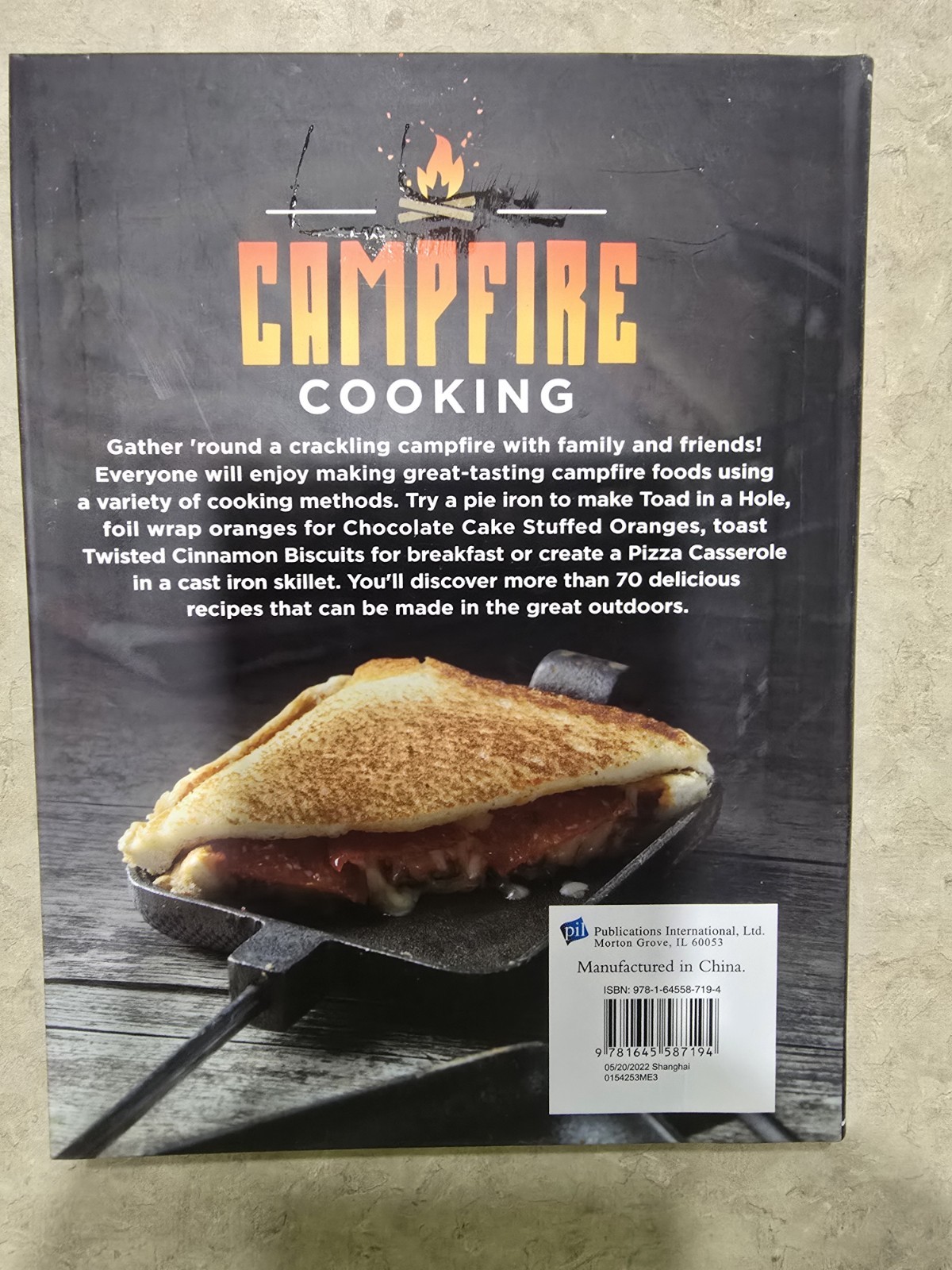 Campfire Cooking by Publications International Ltd. Staff (2021, Trade…