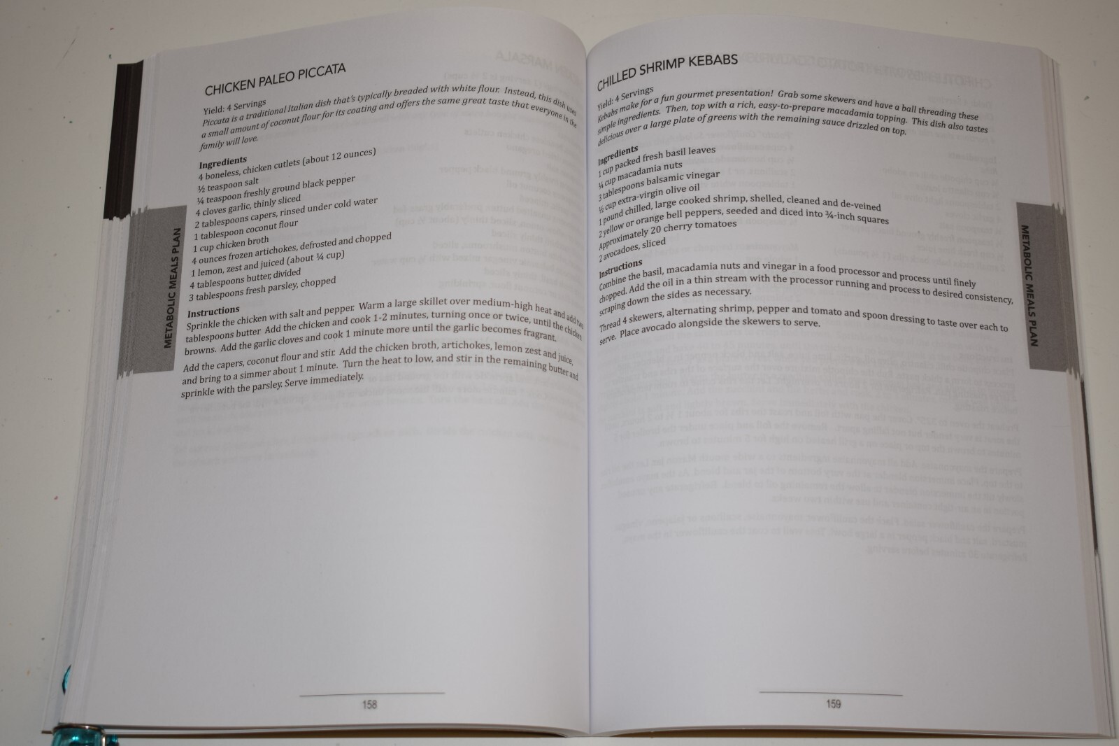 Metabolic Prime : Torches Fat, Sculpts Lean Muscle by Jade Teta (2016)