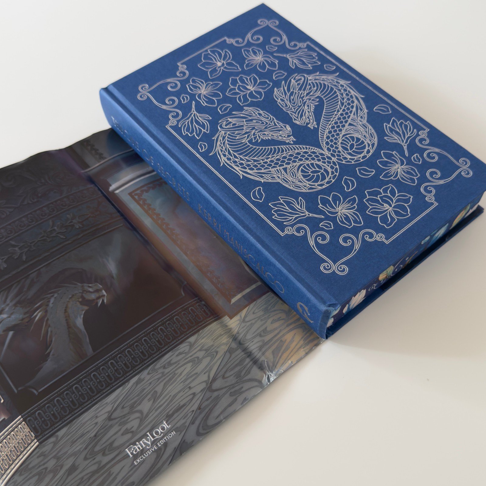 THRONE OF SECRETS Kerri Maniscalco HCDJ Hardcover Fairyloot Exclusive Edition