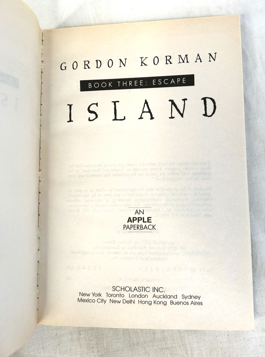 Vintage Gordon Korman Island Trilogy Set 3 Shipwreck Survival Escape Paperback