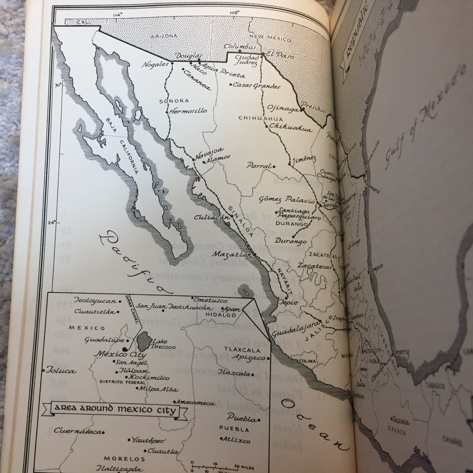 The Mexican Revolution 1914-1915 Robert E. Quirk 1970 First Edition Book Norton